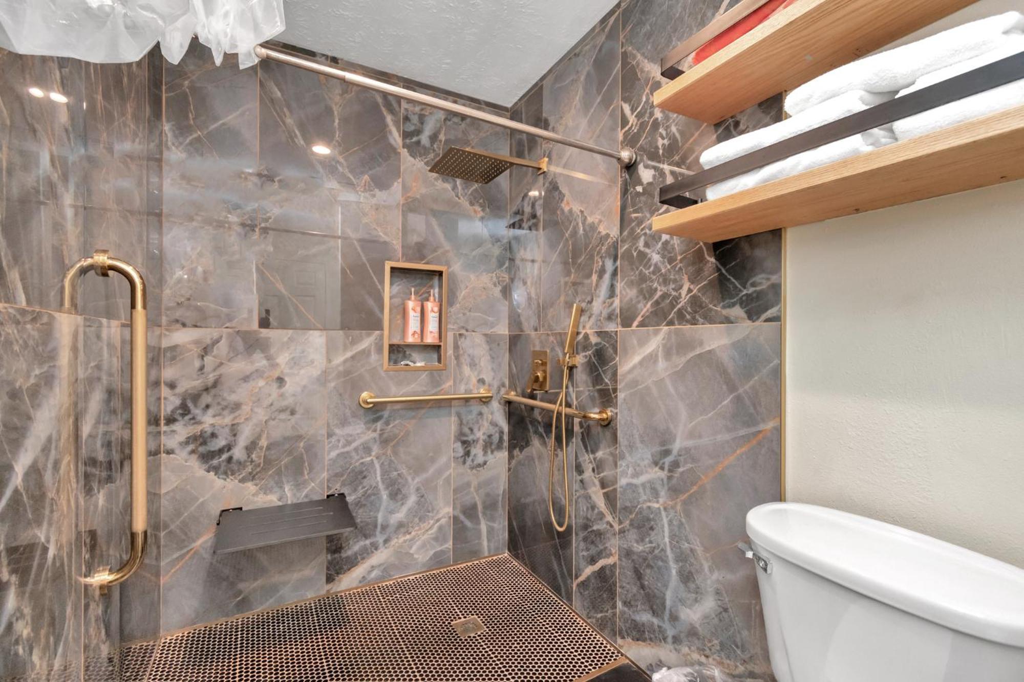 1976 Accessiblegem Jacuzzi Sleep13 Chinatown 20Mins Dt Villa Houston Dış mekan fotoğraf